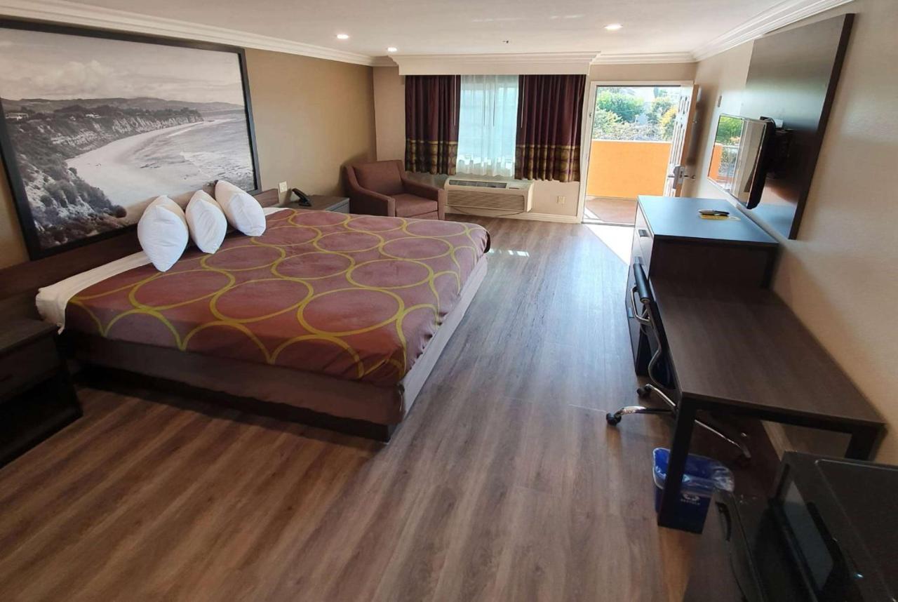 Super 8 By Wyndham Cypress Buena Park Area Exterior foto