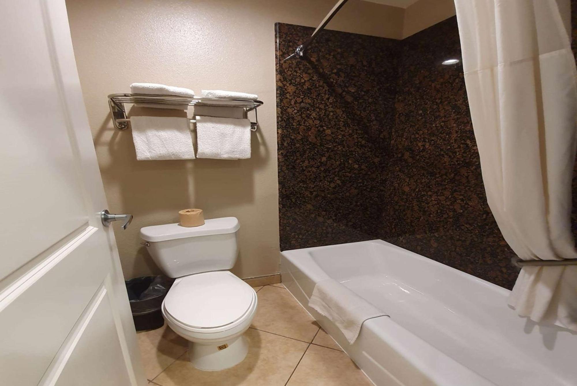 Super 8 By Wyndham Cypress Buena Park Area Exterior foto
