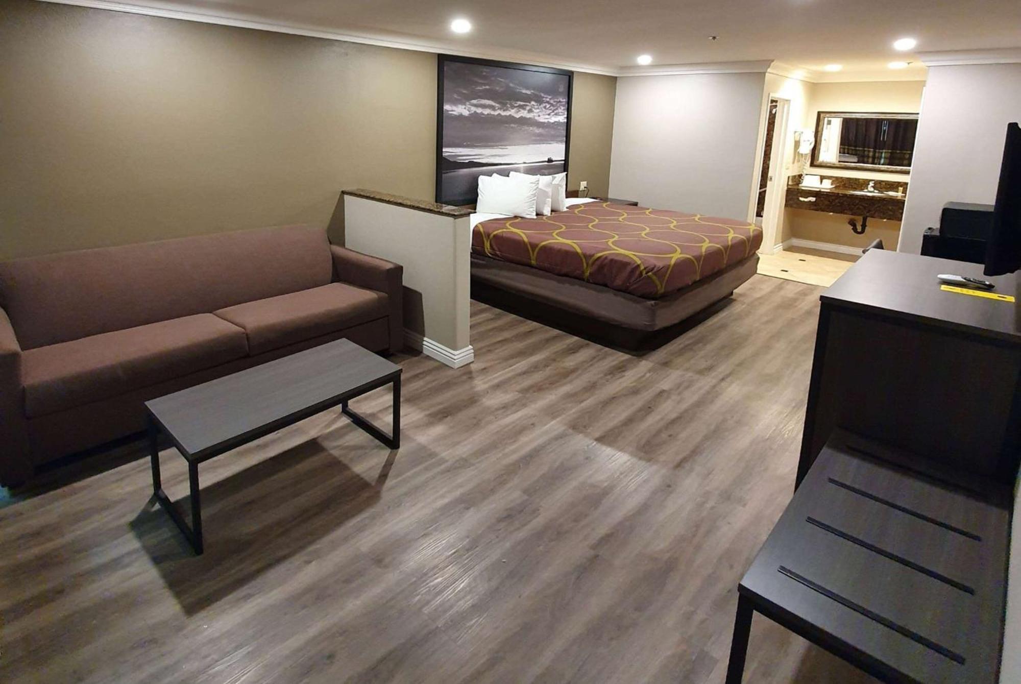 Super 8 By Wyndham Cypress Buena Park Area Exterior foto