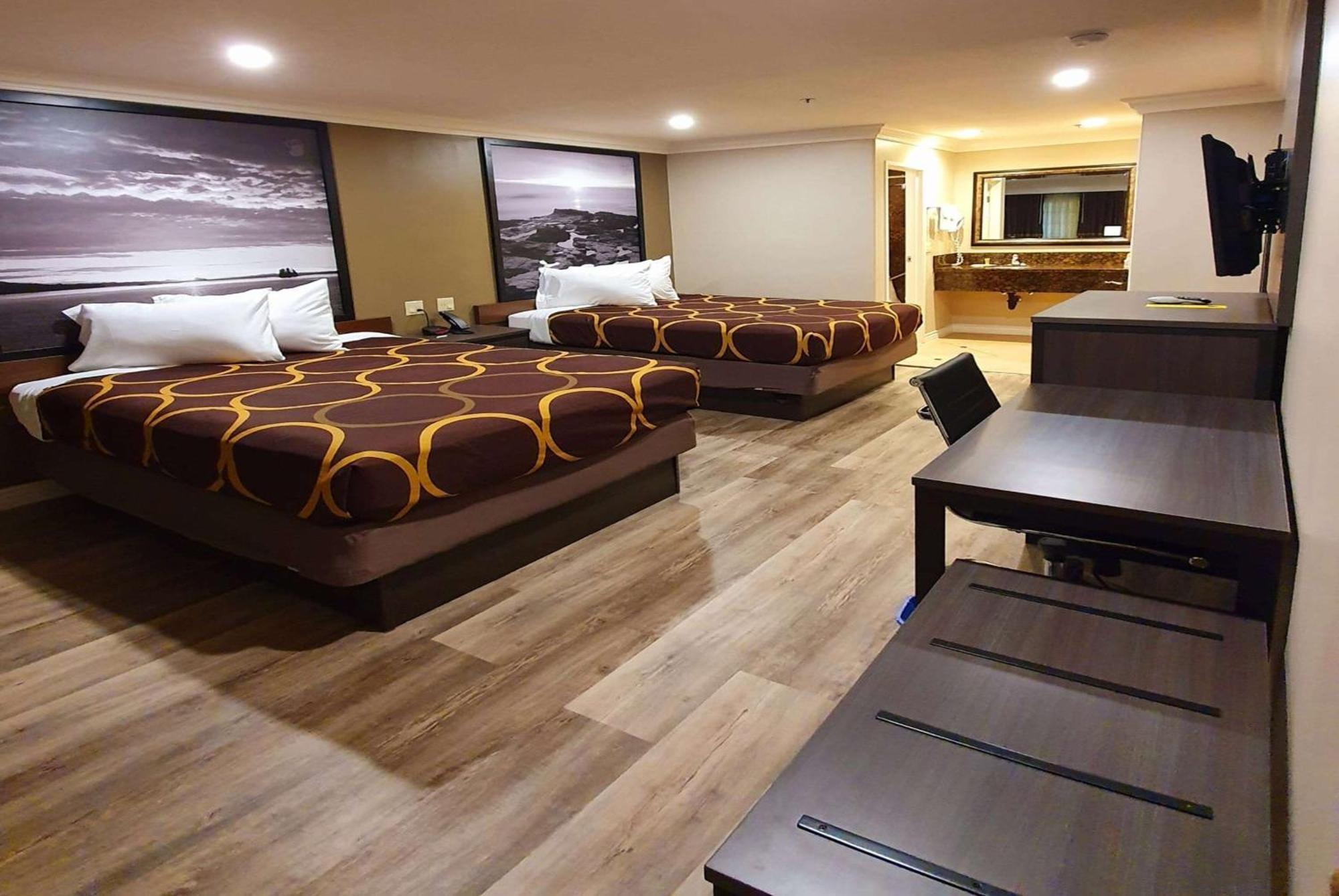 Super 8 By Wyndham Cypress Buena Park Area Exterior foto